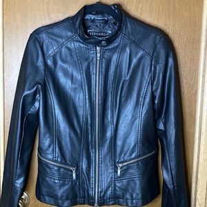 Bernardo women’s leather jacket. Didn’t like anymore worn twice.